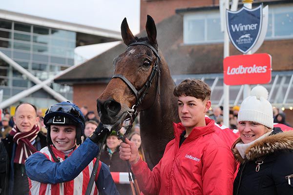 Emma Lavelle (Right)