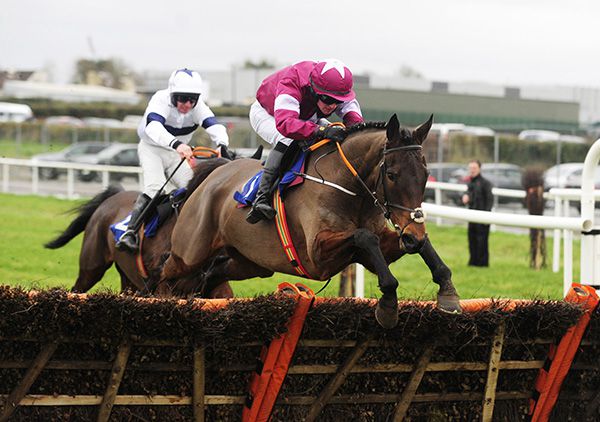 Royal Thief and Hugh Morgan jump the last