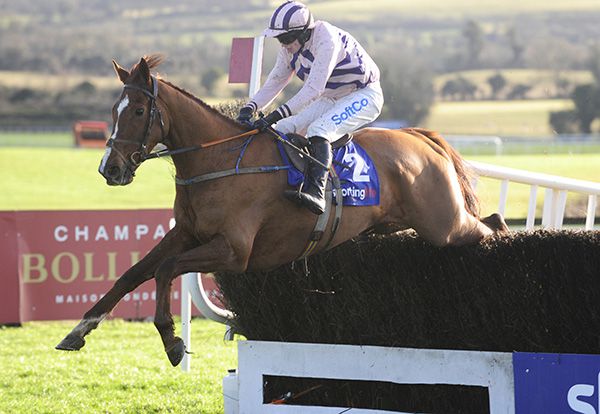 Chosen Hour and Sean O'Keeffe jump the last
