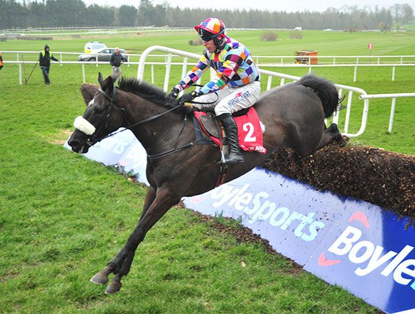 Discordantly and Robbie Power jump the last to win the beginners chase