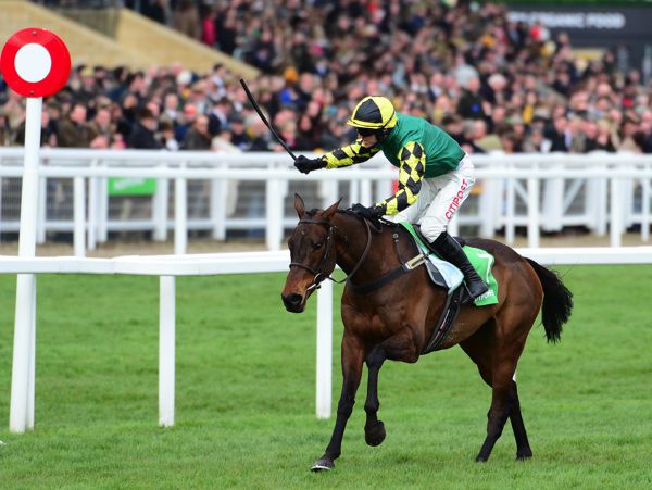 Lisnagar Oscar showed that he still had plenty to offer. 