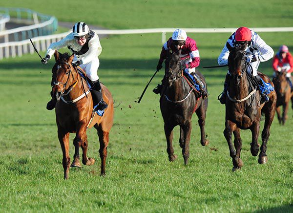 On Eagles Wings (left) winning at Limerick in March
