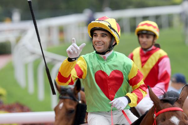 Moreira celebrates victory on the promising Juneau Park 