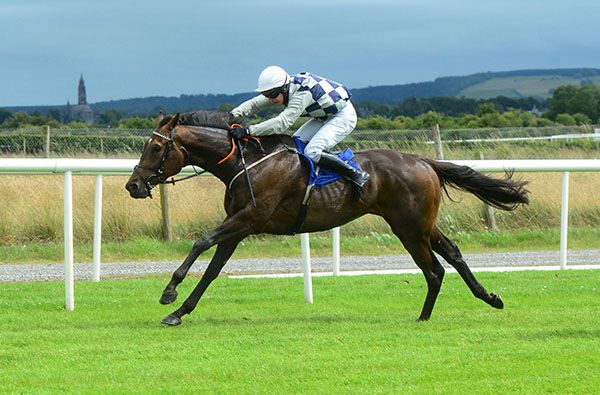 Laureldean Cross strides in