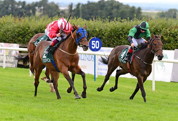 El Tren (Nathan Crosse, nearside) races for victory from Bright Flame (Willie Byrne)
