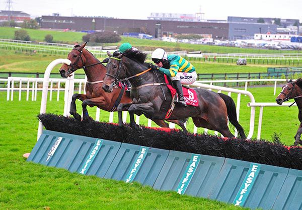 Fair Minded (Mark Walsh, nearside) jumps the last with eventual 3rd Yeat's Encore