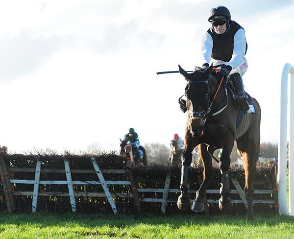 Flooring Porter well clear on the run-in