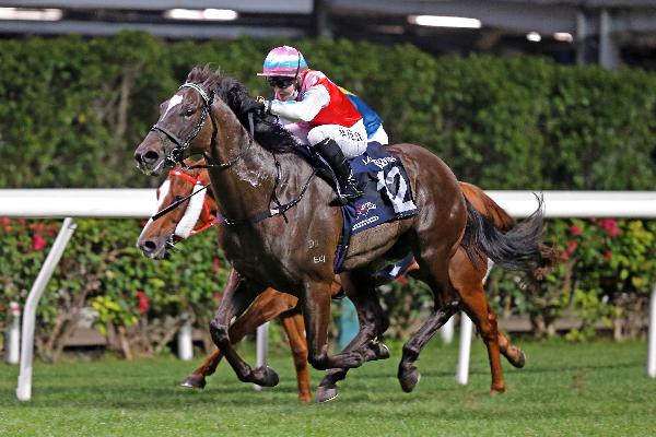 Harmony N Blessed wins the fourth and final leg of the LONGINES International Jockeys&rsquo; Championship.