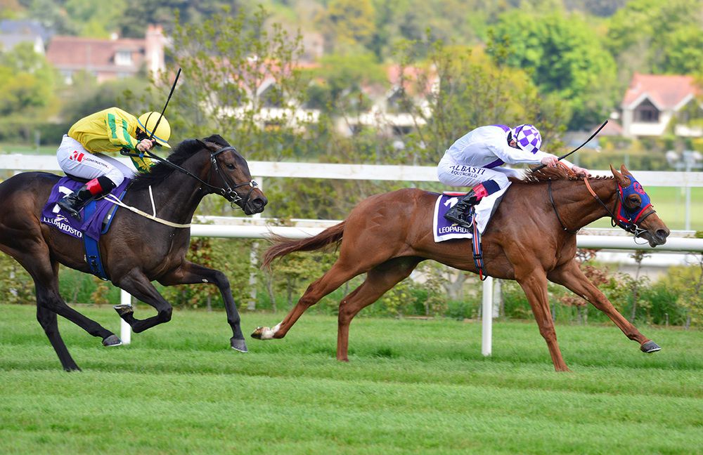 Celtic Times and Kevin Manning (right) win from Moony Beams