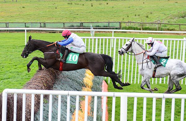 Dynamic Allen and Simon Torrens clear the last