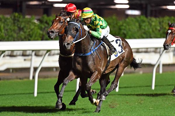 Green Luck salutes for Joao Moreira and Caspar Fownes