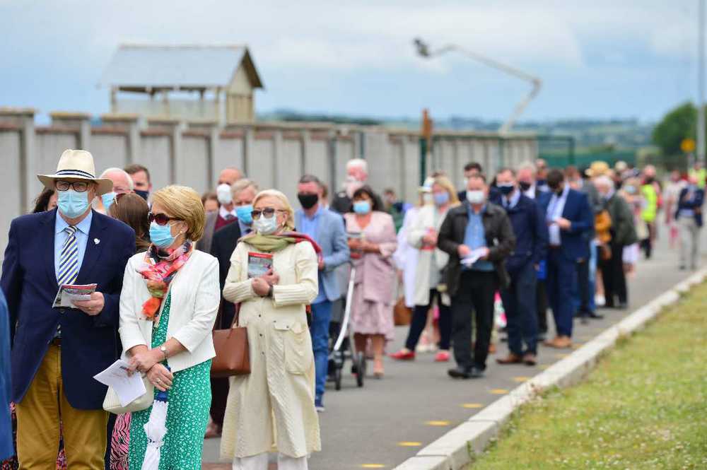 Racegoers arriving to Derby Day