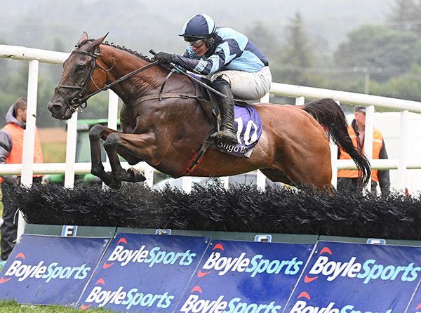Attitash jumps the last under Paul Townend