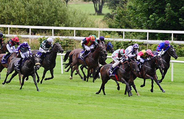 Court Of Appeal (red and light green) comes with his winning run under Conor Hoban