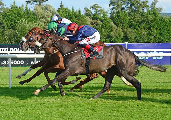 Rerouting and Leigh Roche (near side) get up on the line