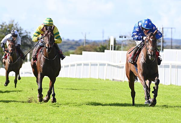 Pour Pavore (right) leads home Select Opportunity 