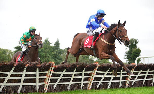 Aldo the Apache and Eoin Walsh race clear of Whatsnotoknow 