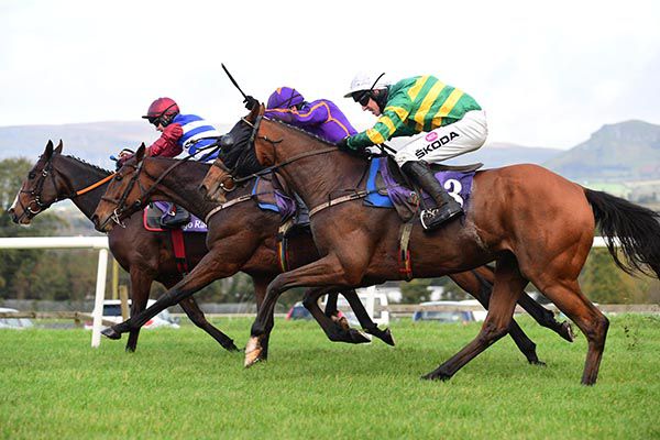 Ciel De Neige, near side