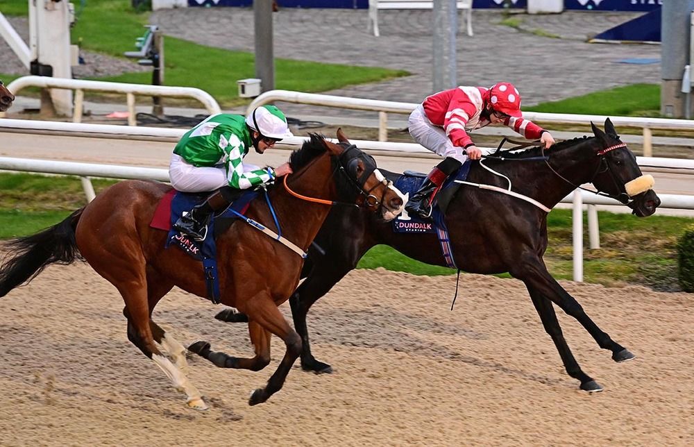 Golden Twilight and Mikey Sheehy (far side) beat Hurricane Alex