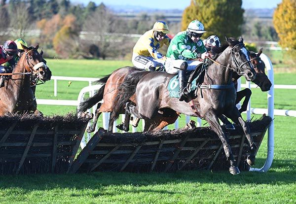 Clarens touches down on the run-in