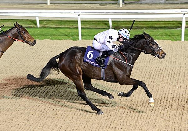 Arctic Blaze in charge in the closing stages