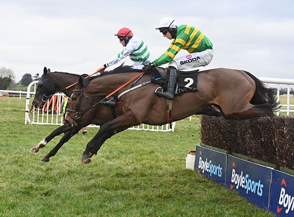 Fakir D'alene (far side) wins from Donkey Years 