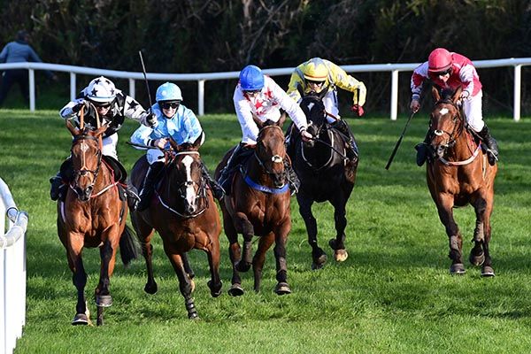 Esthers Marvel (left)