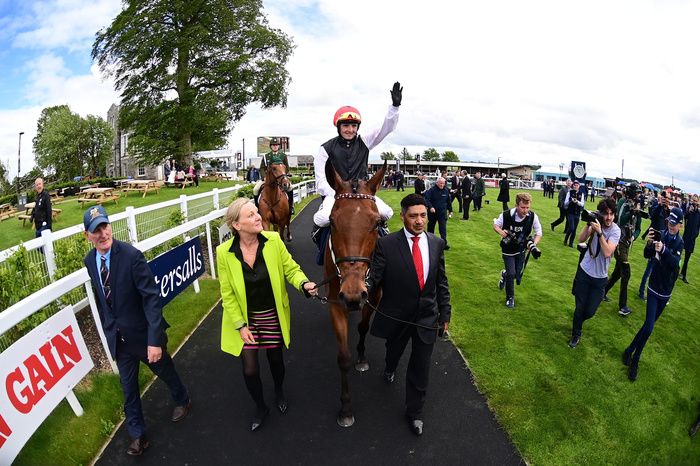 Chris Hayes and Homeless Songs