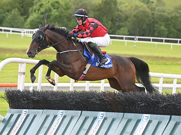 Prairie Dancer and JJ Slevin pictured on their way to victory