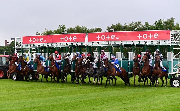 4 from the right Startedwithakiss and Dylan Browne McMonagle break from stalls