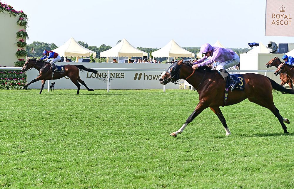 Changingoftheguard (far side) just holds off the wayward Grand Alliance 