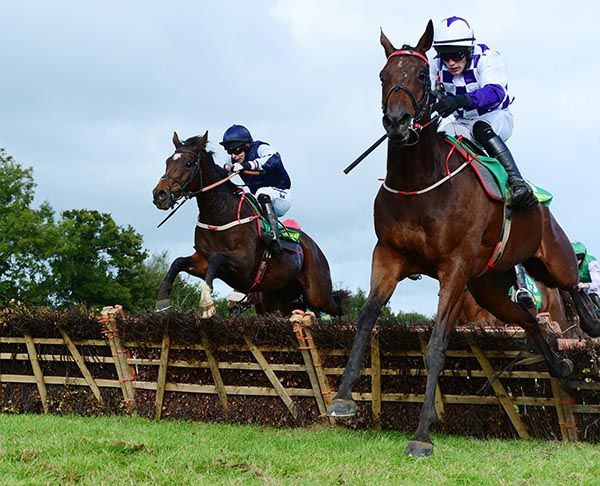 Hurricane Darwin and Simon Cavanagh win at Listowel 