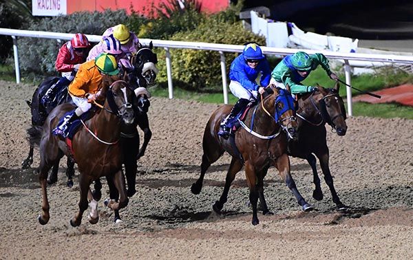 Tawaazon and Sean Bowen (blue, centre)