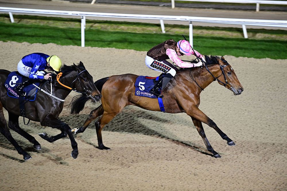 Capuchinero leads home Un Bacio Ancora