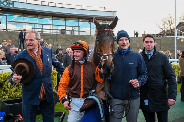 Noble Yeats with Sean Bowen and winning connections on Saturday