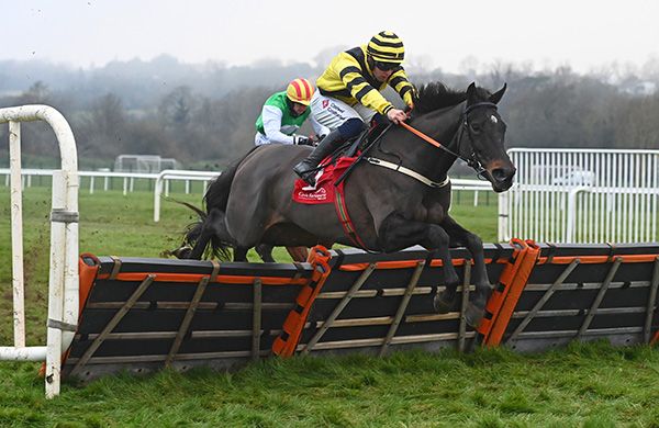 Nephin Beg and Jordan Gainford win the Finbarr Quaid Electrical Novice Handicap Hurdle