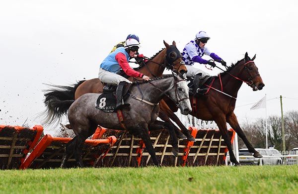 The Gradual Slope and Cian Quirke (near) battle it out Marelly (far) and Fameaftertheglory (centre)
