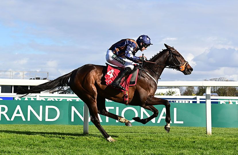 Dysart Enos (Paddy Brennan) winning at Aintree