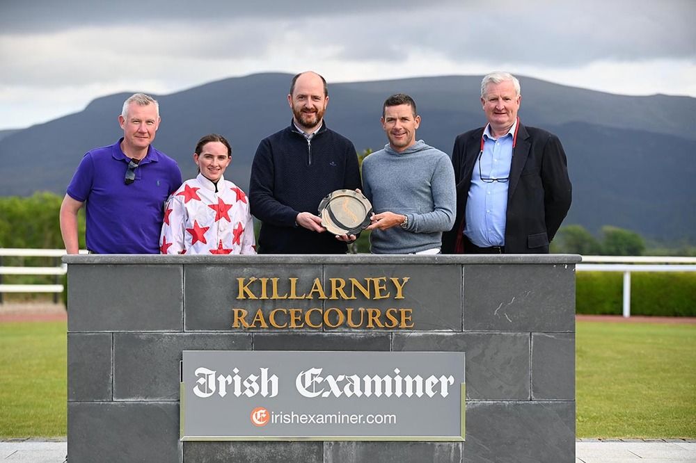 Dappled Light and Siobhan Rutledge won The Irish Examiner Handicap for trainer John Murphy