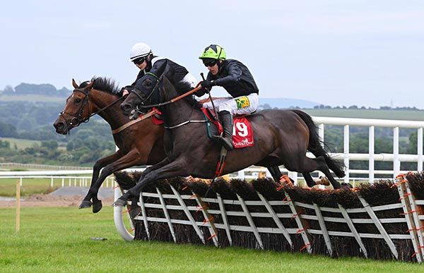 Eve Moneypenny (nearest) beats Monsant 