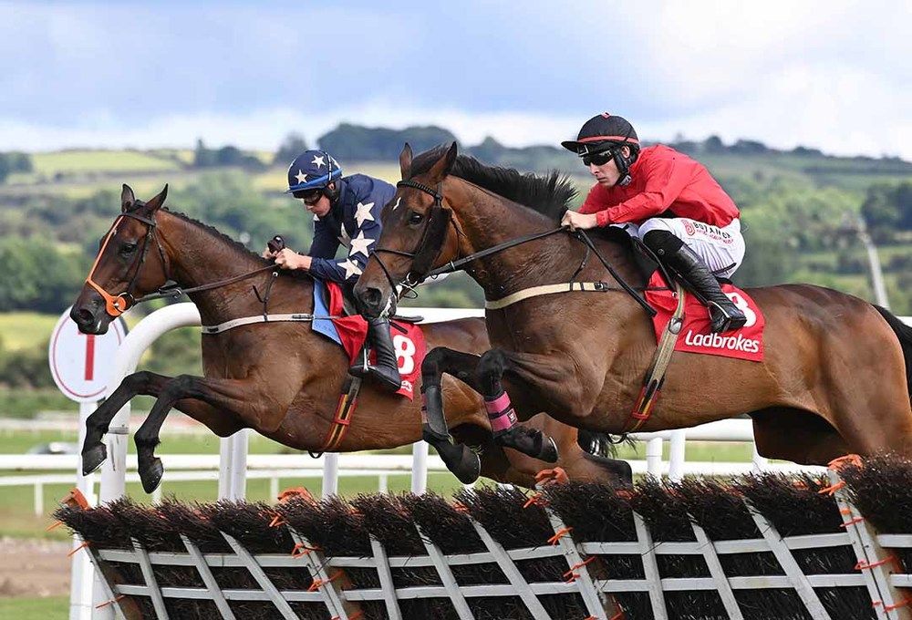 Easy Fella and Niall Moore go on and win for owners Four In One Syndicate and trainer Ray Cody 