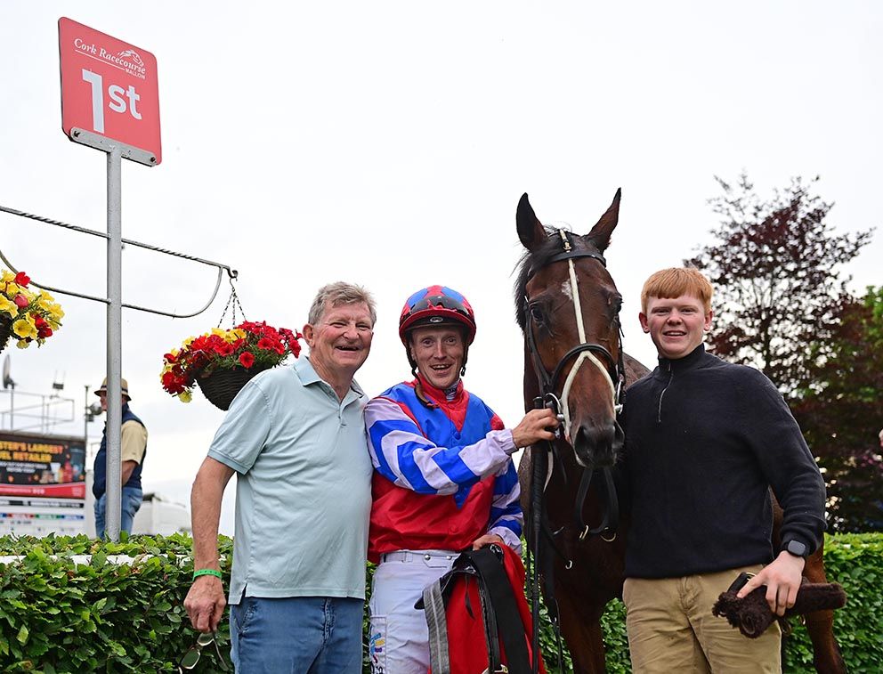 Chica Power and Billy Lee won for trainer Pat Martin with son and groom Jack
