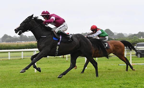 Castra Vetera is ridden out by JJ Slevin to beat Gentle And Kind 