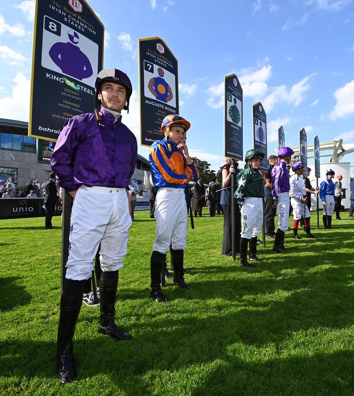 Kevin Stott (left) rides Noche Clasica at Musselburgh
