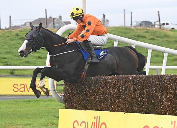Itsalonglongroad clears the last under Shane O'Callaghan