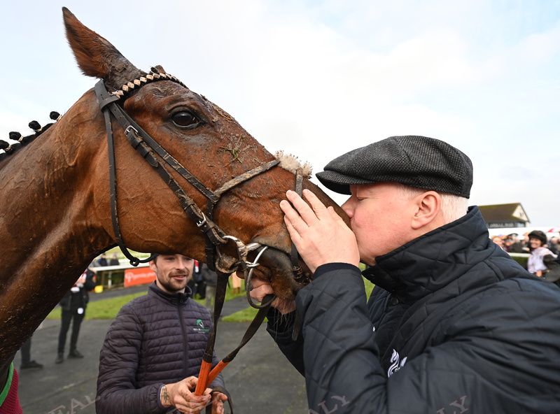 Navan 18-November-2023.Bob Olinger gets a kiss from owner Brian Acheson of Robcour.Healy Racing