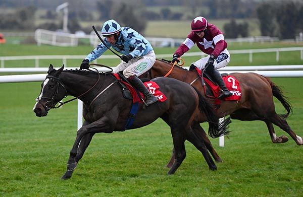The Passing Wife and Declan Lavery win the Irish Daily Mirror Flat Race Healy Racing 