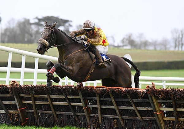  Kalanisi Dubh and Kevin Sexton 