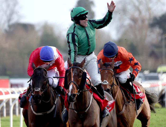 Kempton 26-December-2023.  Ladbrokes King George (Grade 1)Hewick and Gavin Sheehan win for trainer Shark Hanlon from Bravemansgame and Allaho.Healy Racing