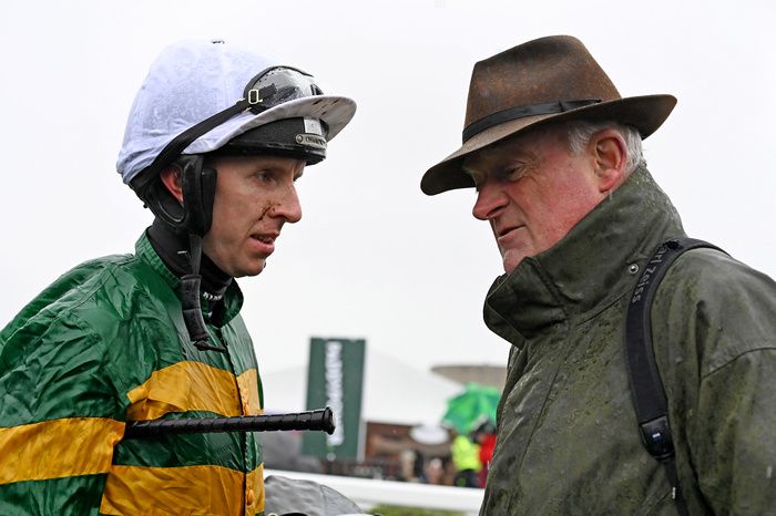 Leopardstown 27-December-2023.Dinoblue and Mark Walsh won for trainer Willie Mullins.Healy Racing